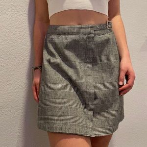 Brandy Melville plaid high waisted gingham skirt